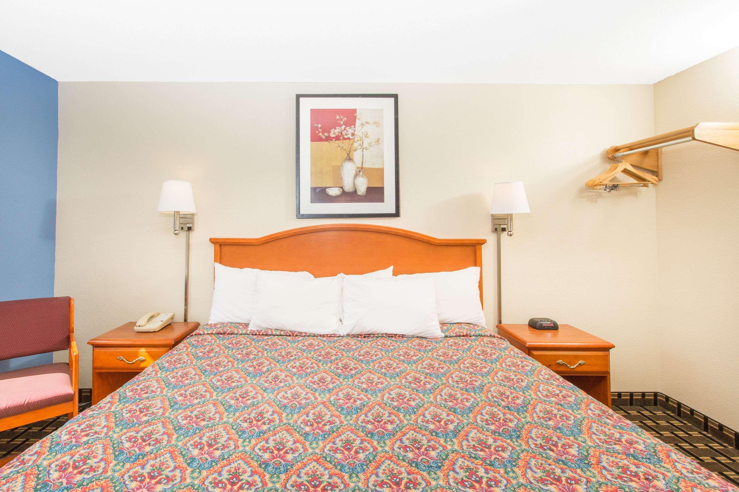 Days By Wyndham Motel
